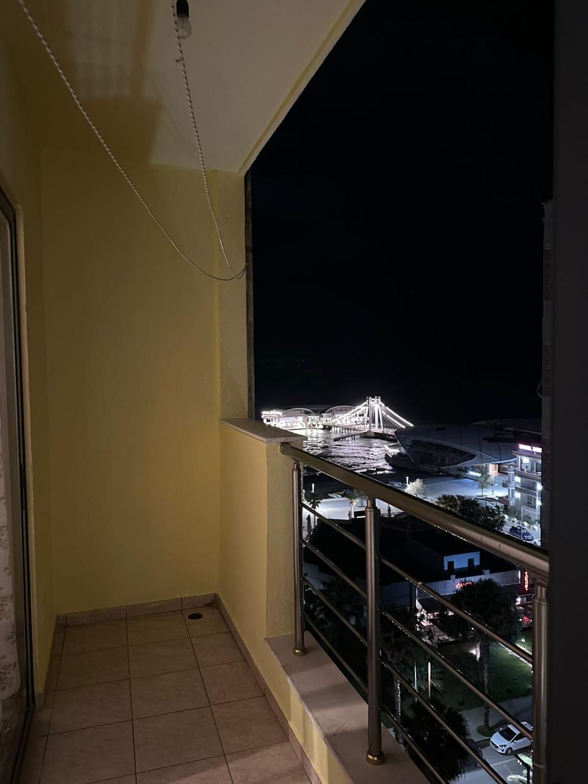 Esar Apartment Durrës Exteriör bild