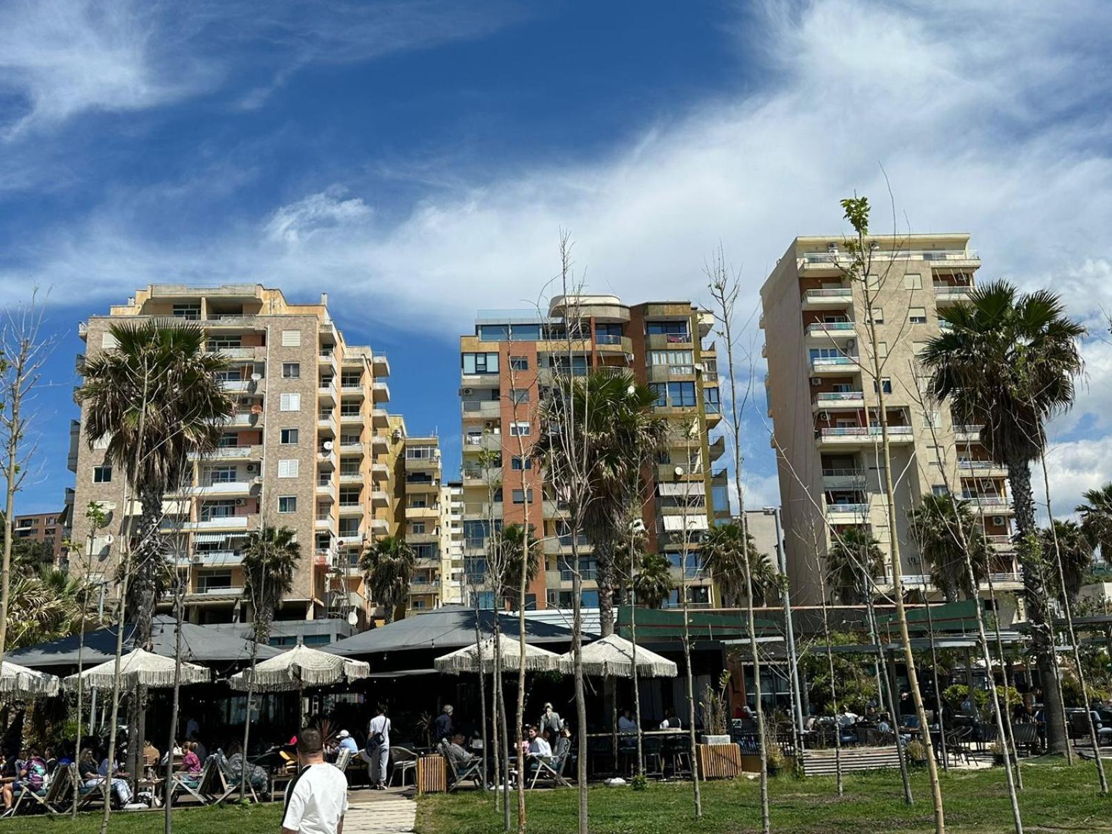 Esar Apartment Durrës Exteriör bild